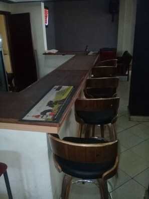 Bar (on property) - Hotel Wagon Wheel (Naivasha)