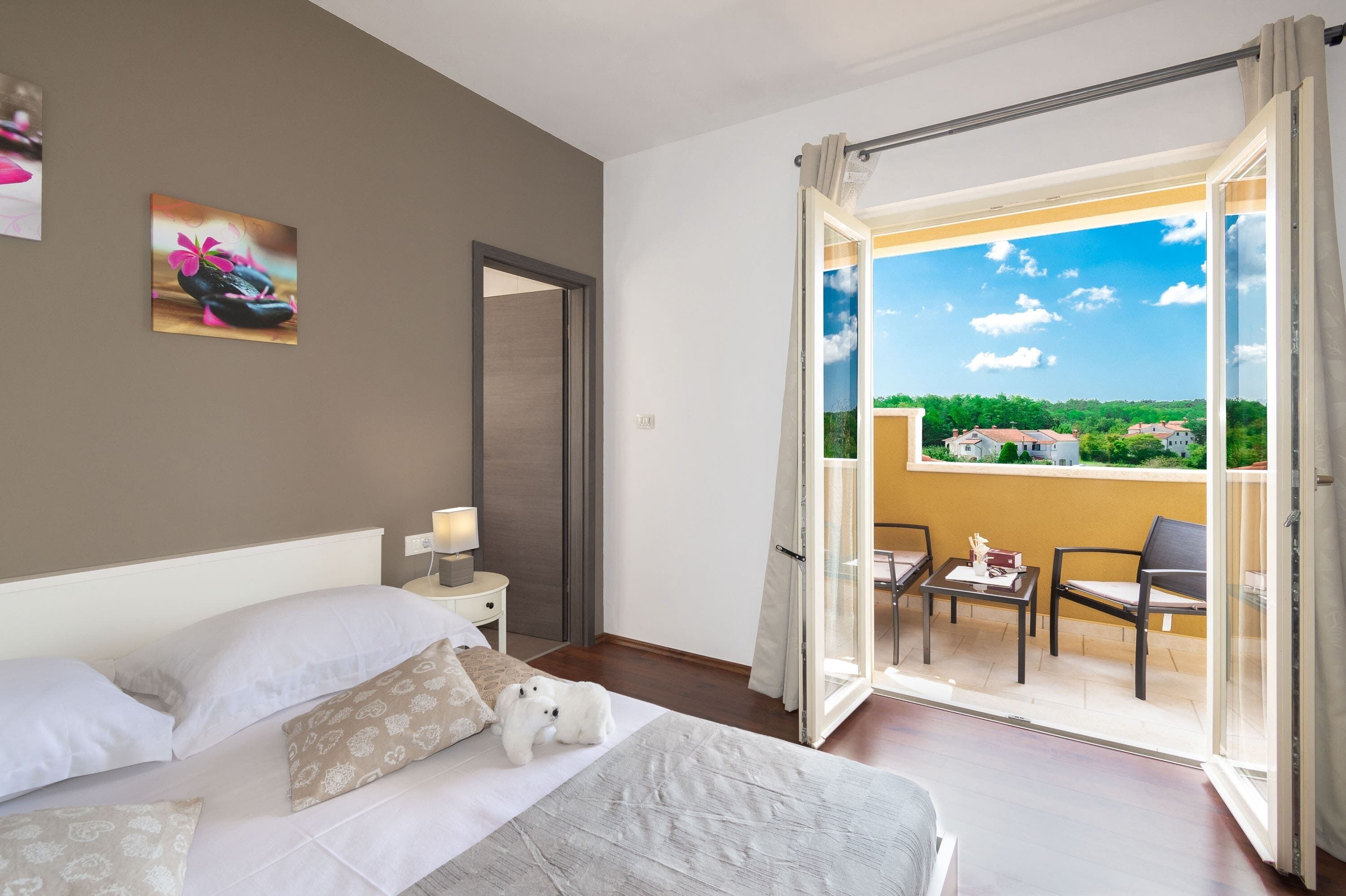 4 Schlafzimmer, Zimmersafe, Verdunkelungsvorhänge, Bügeleisen/Bügelbrett