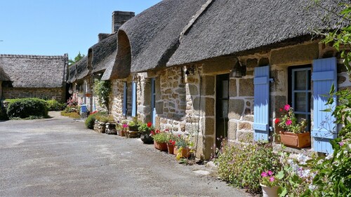 A beautiful stone built house close to the river and the beach - 10 sleeps