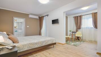 4 bedrooms, iron/ironing board, free WiFi