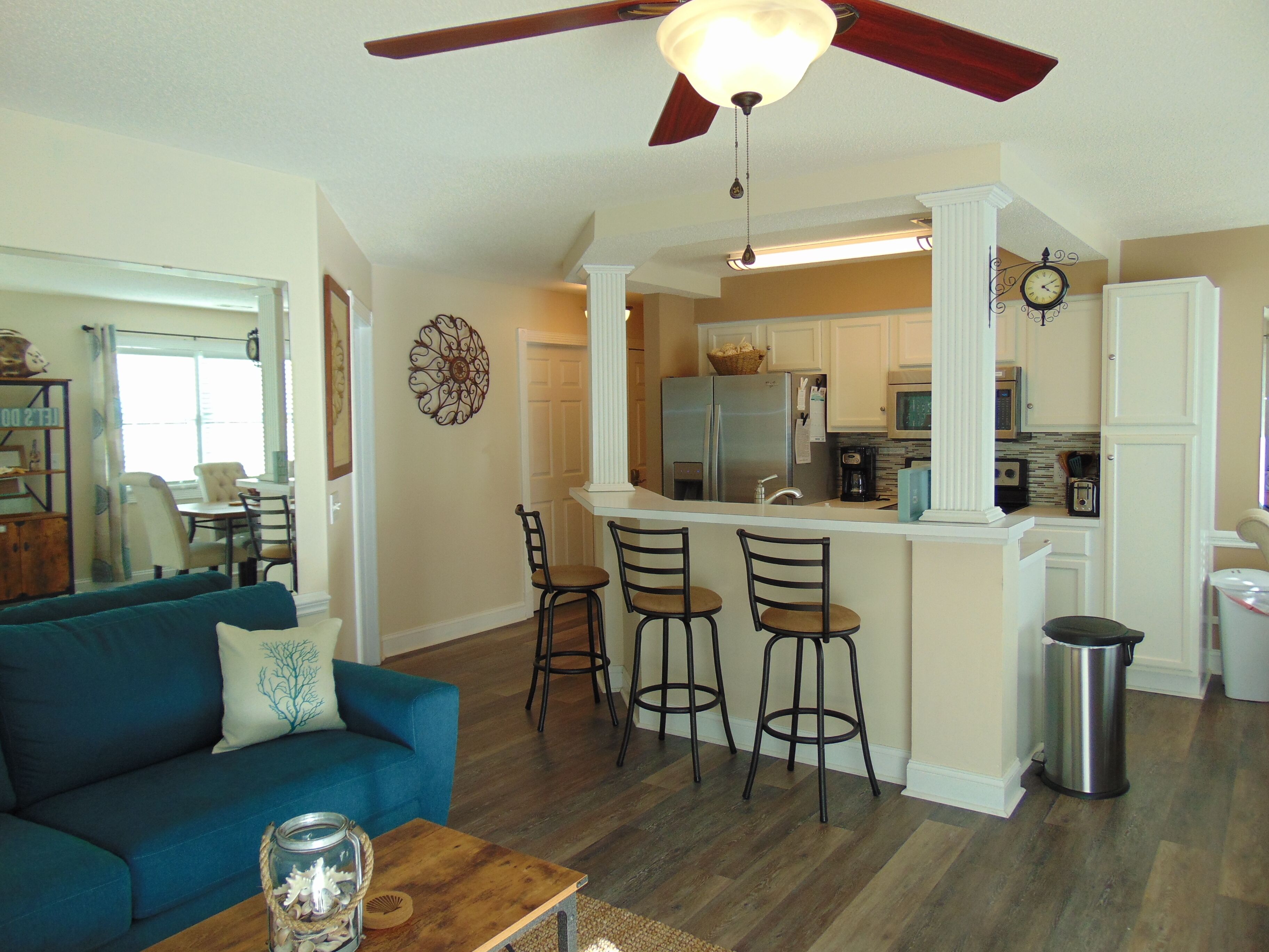 Kindred Hideaway, Modern Amenities With Nautical Beach Decor 2 Miles From Beach.