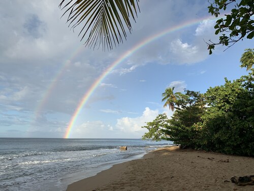 1st Class Home, Panoramic Sunset/White Water Views, Private POOL, Walk to Beach