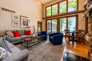 Smart TV, fireplace, ping pong