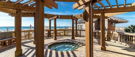 Bañera de hidromasaje exterior