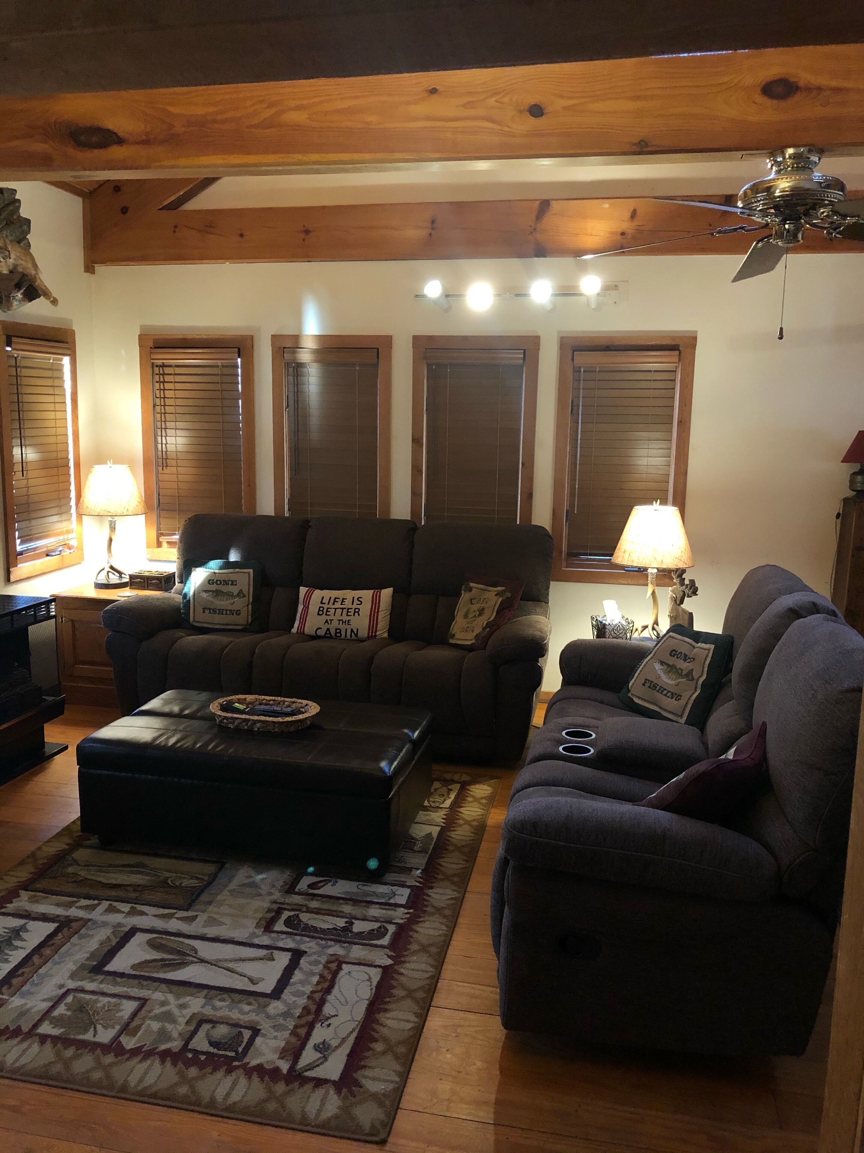 Waterfront Cabin On The New River - Near Virginia Tech & Radford University