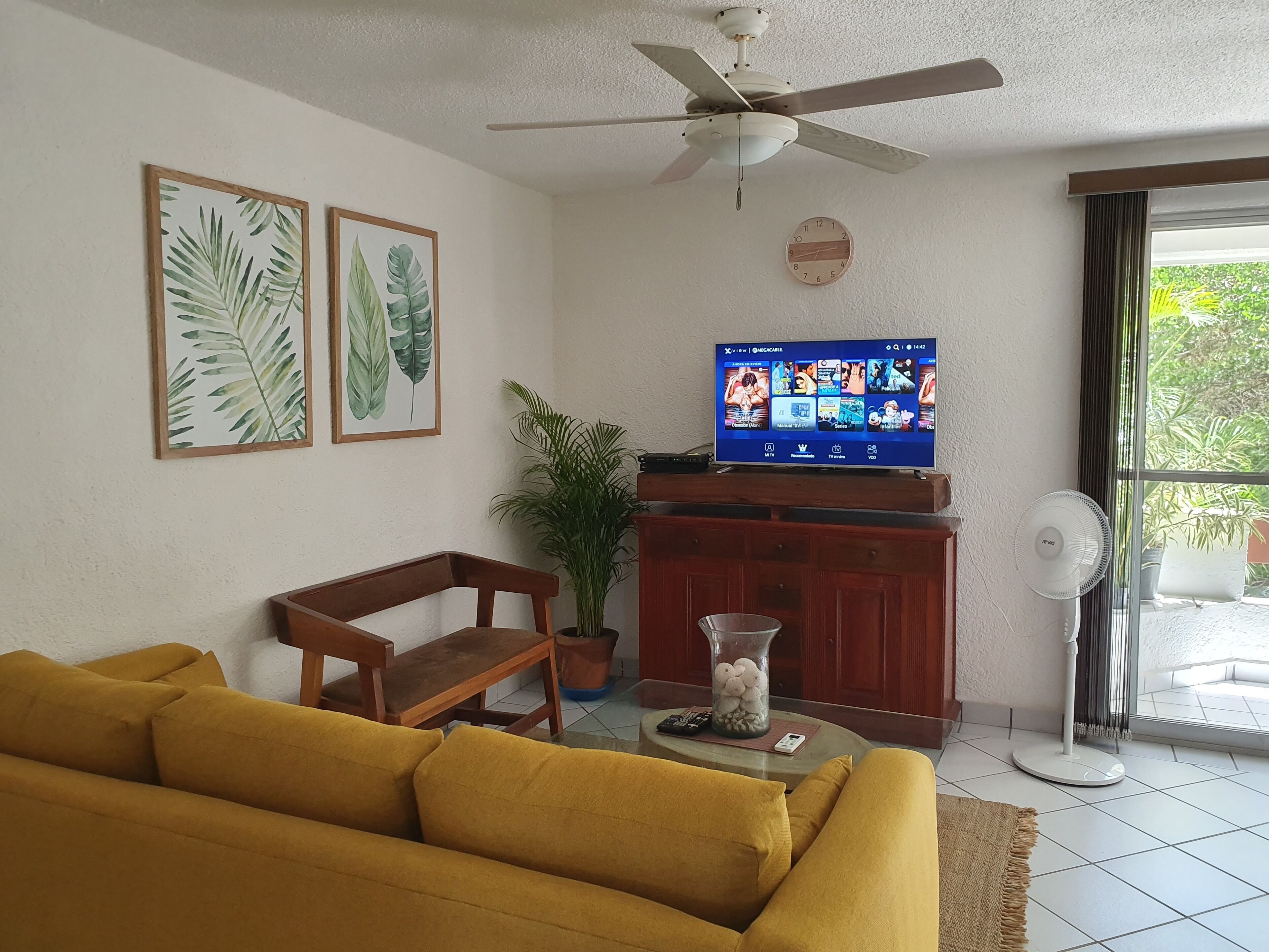 Ixtapa Zihuatanejo Beautiful Condo with balcony near the beach in Mexico