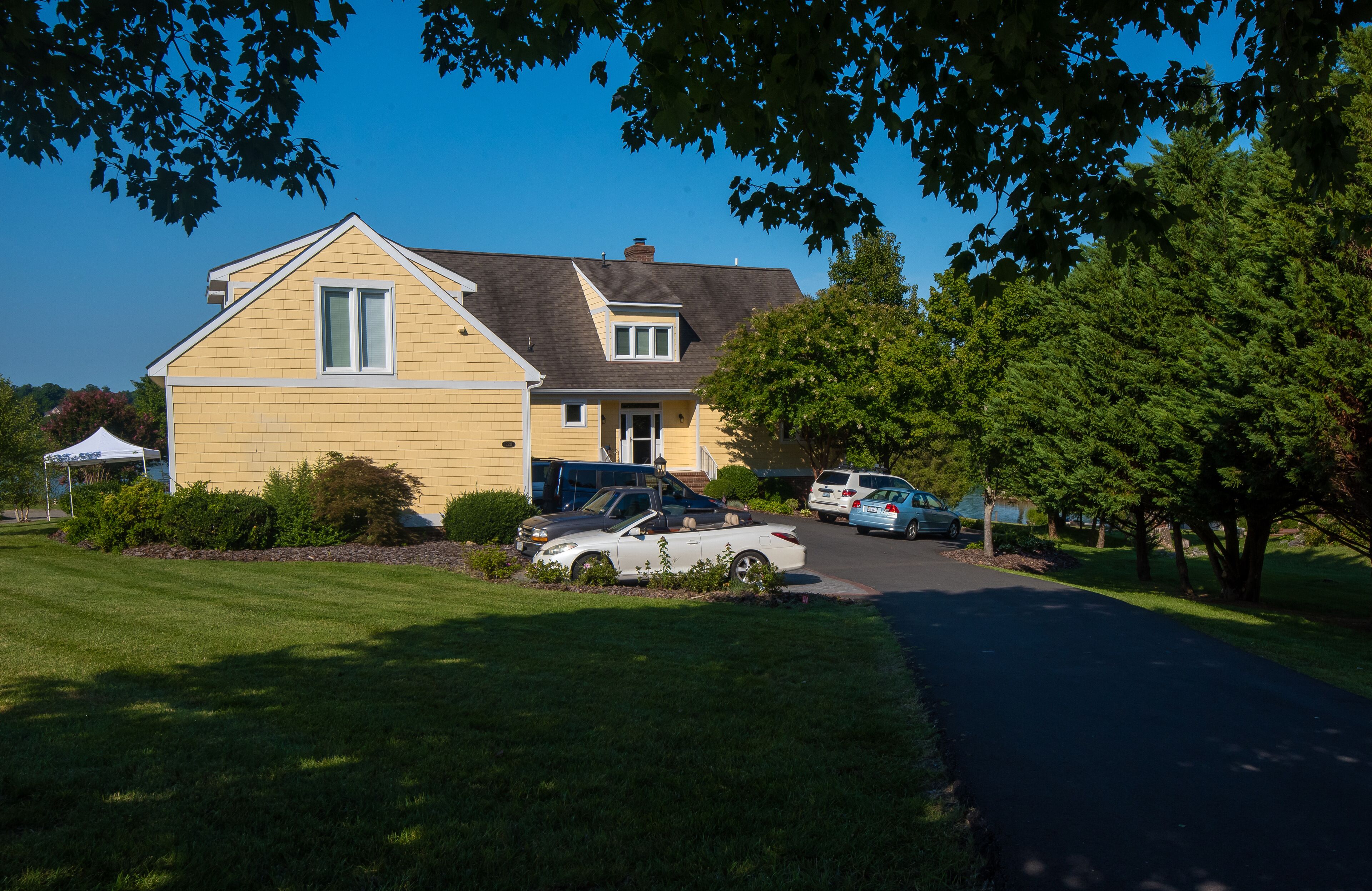 Sunset Retreat - Beautiful Lake Front Rental Property