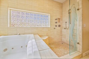 Towels, soap, toilet paper - Soundfront Hatteras Home with Hot Tub, Private Sound Access, and Boat Slips (Hatteras)