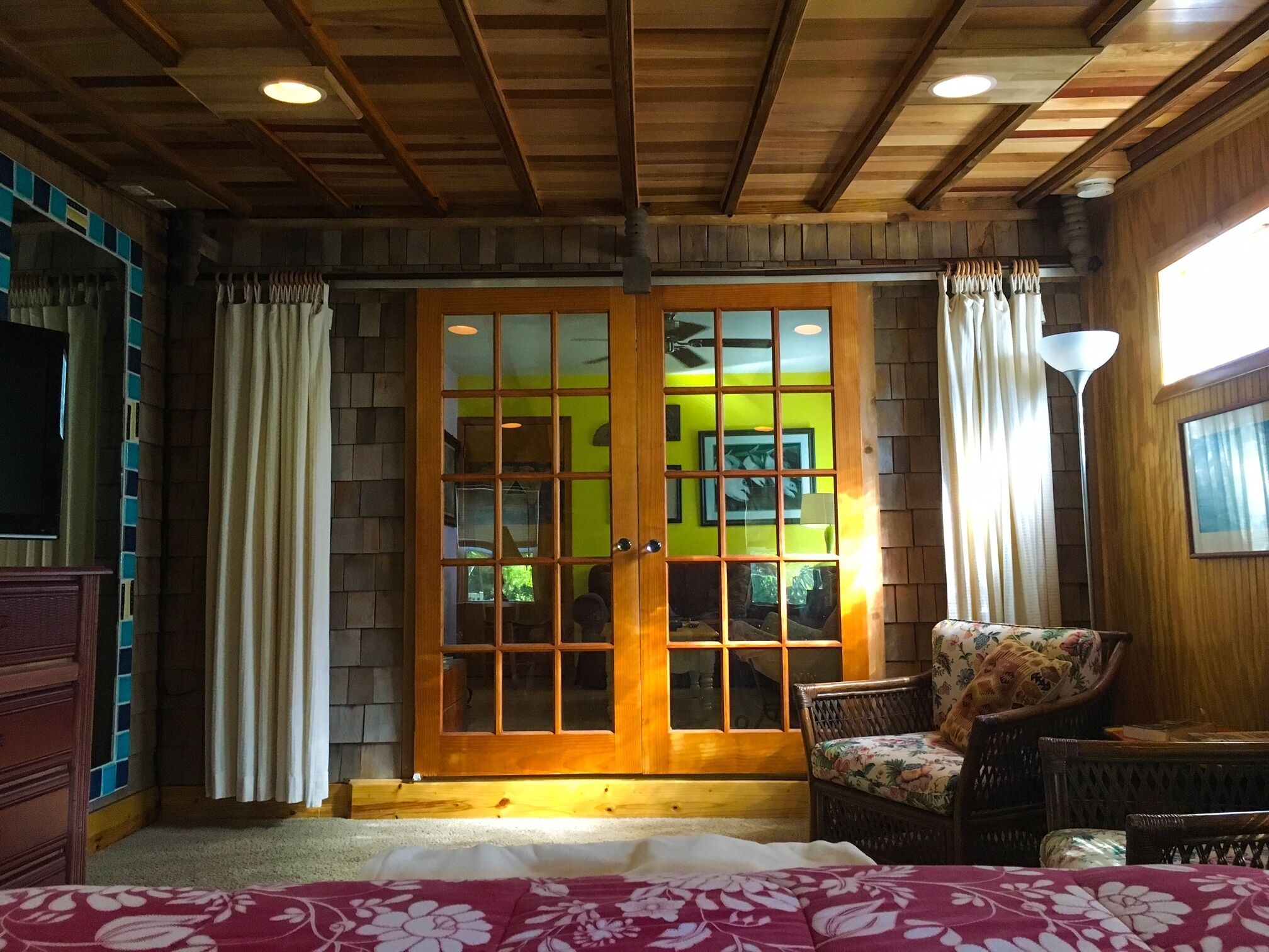 Live like a local in the heart of Nags Head! No cleaning fee/2:00 pm check-in! 