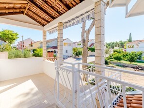 Terrace/patio - Apartment Antica, (15940), Mirca, hr (Mirca)