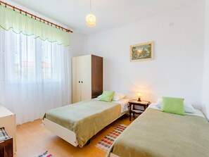 3 Schlafzimmer, Bügeleisen/Bügelbrett, Internetzugang, Bettwäsche