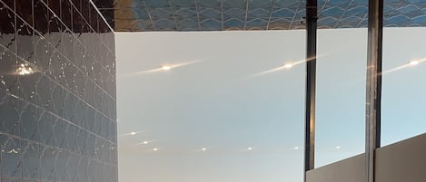 室内游泳池,恒温泳池