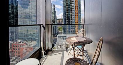 Luxury Condo in Downtown Montreal