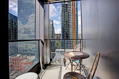 Luxury Condo in Downtown Montreal