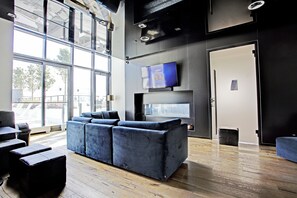 Smart TV, DVD player