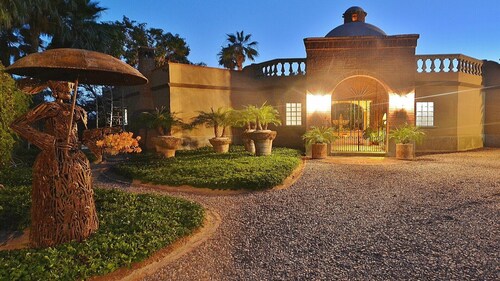 Tranquil Upstairs Studio Space at La Hacienda