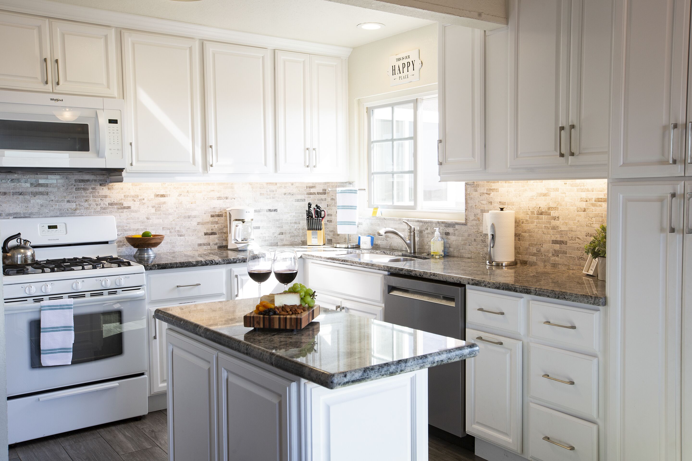 Condo w/ Spectacular Ocean View - Steps to San Clemente Pier, Beach & Downtown