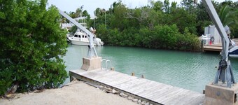 Your Best Fishing And Relaxing Experience! 2/2 Waterfront Home