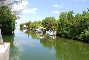 Lake - Your Best Fishing And Relaxing Experience! 2/2 Waterfront Home (Little Torch Key)