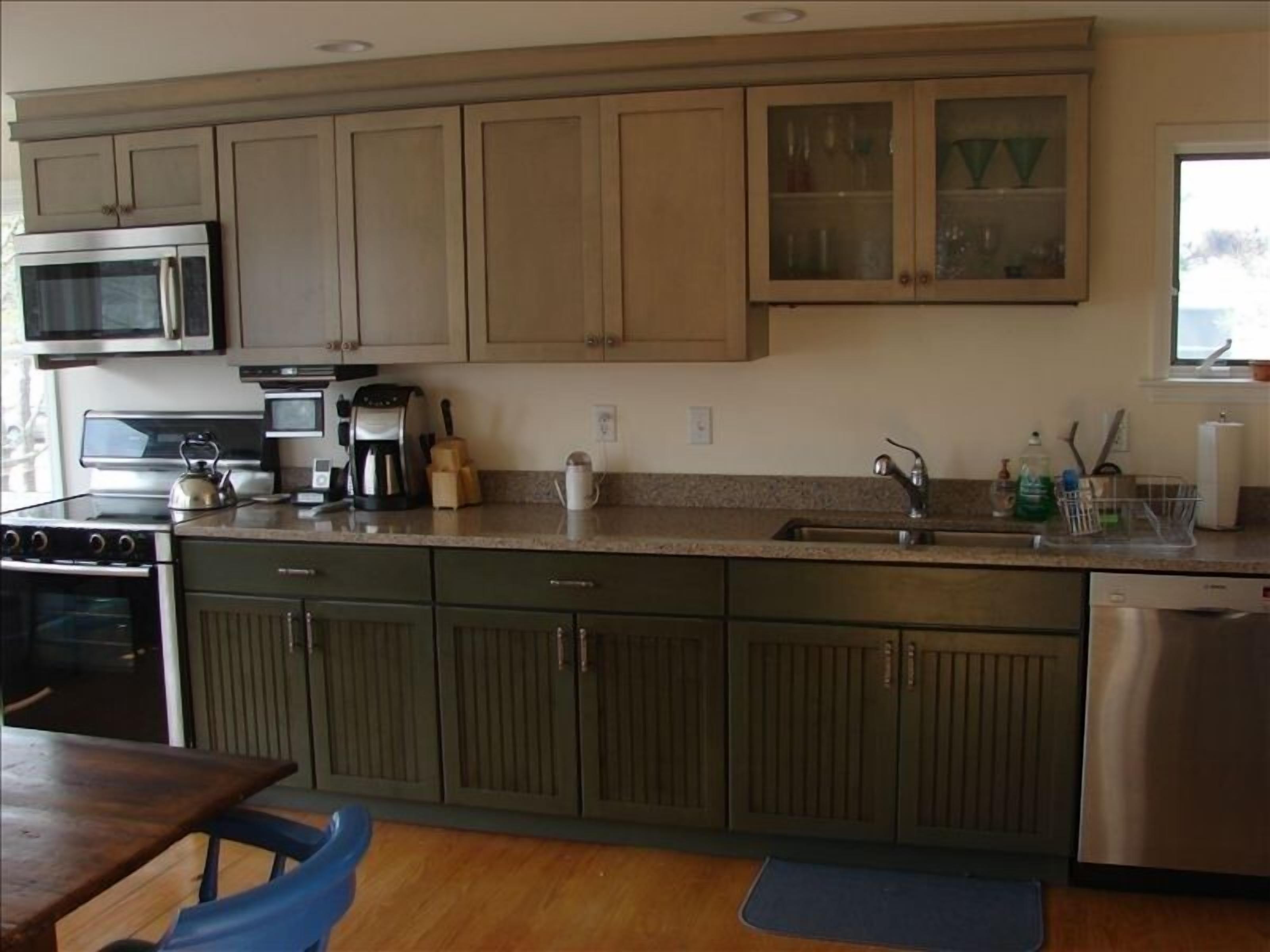 3 bed 3 bath. Premium linens provided. Pet friendly