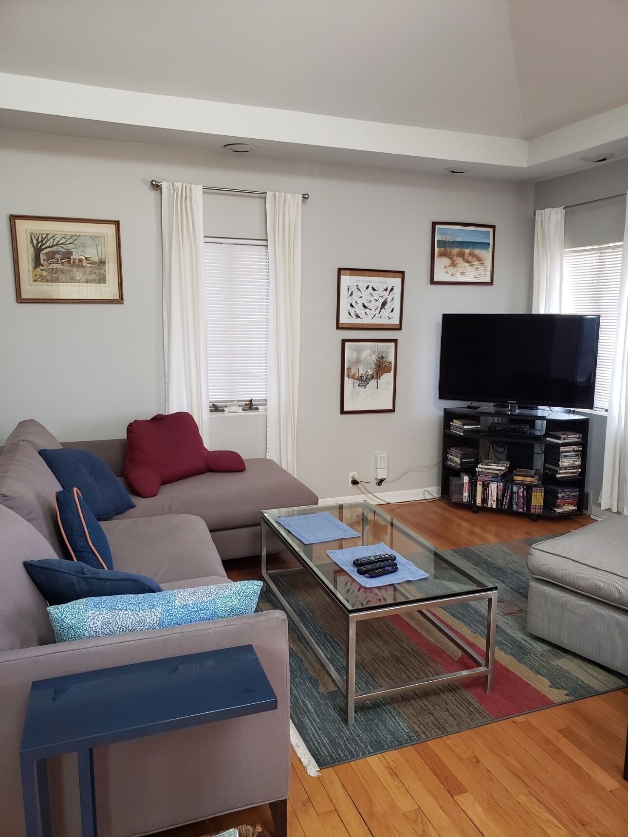 Cool Beach House - new & improved - 3bd-2 ba