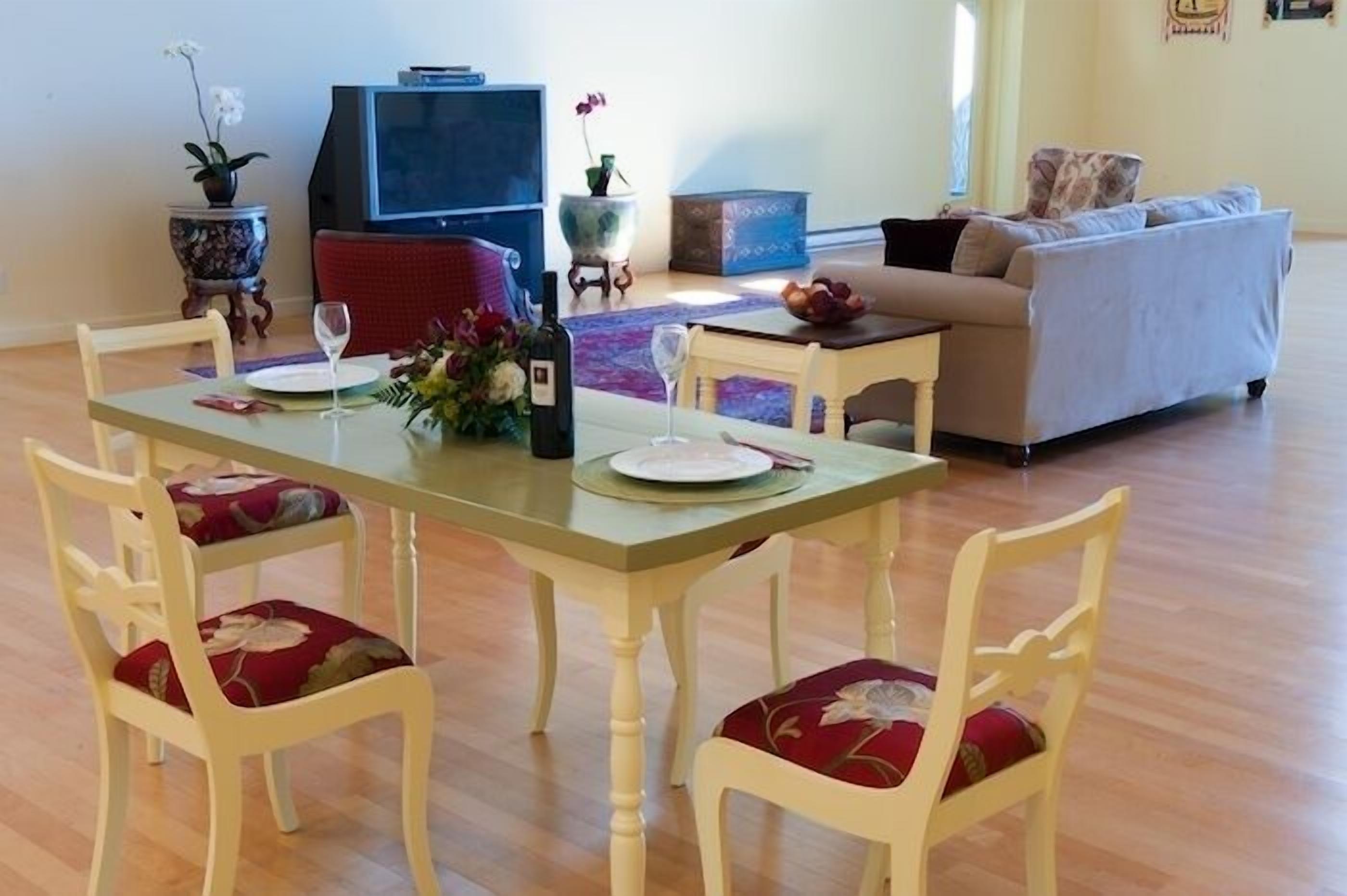 Top 10 PetFriendly In Salt Spring Island, Canada