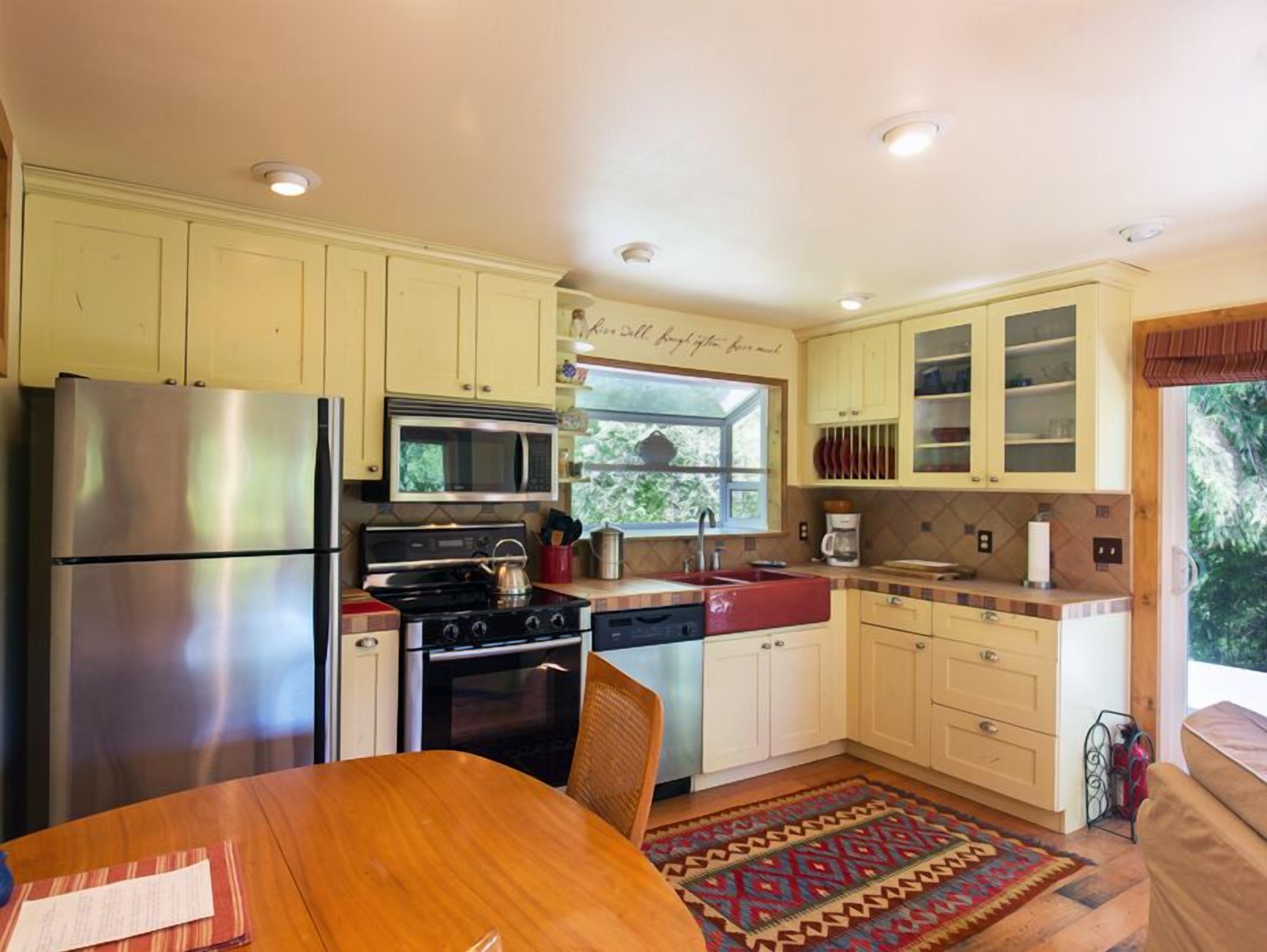 Rose Cottage - Charming bungalow with beautiful gardens