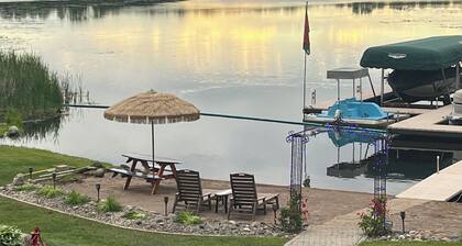 Beautiful cabin getaway on Green Lake