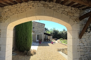 Property grounds - Gordes/Goult - Stunning Mas Provençal On A Hill In Luderon (Goult)