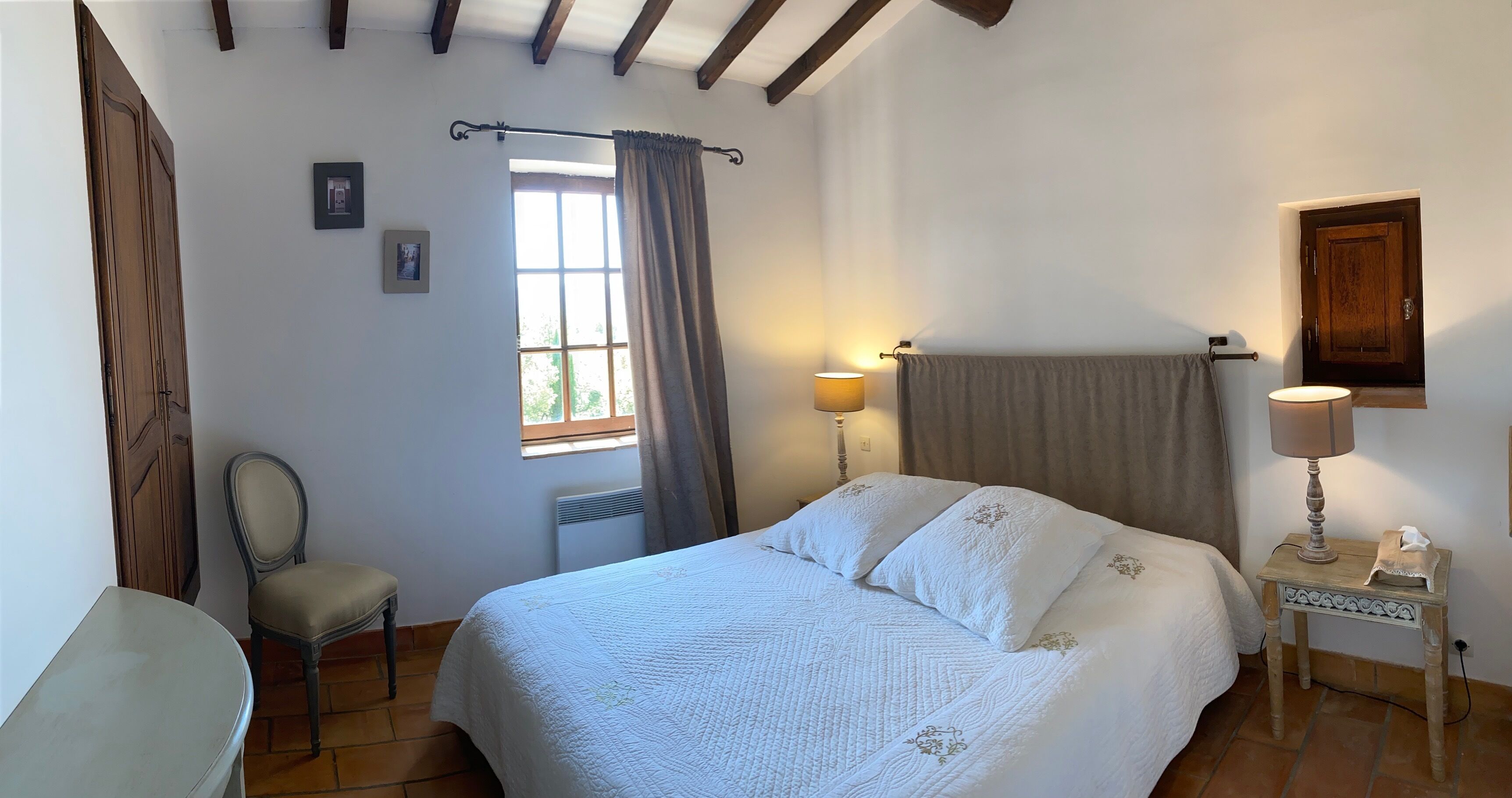 5 bedrooms, iron/ironing board, free WiFi, bed sheets