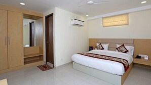 Classic Double or Twin Room, 1 Queen Bed, Non Smoking | WiFi (free) - AIRPORT HOTEL CAPITOL (New Delhi)