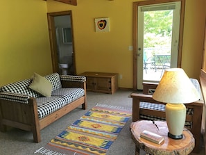 Smart TV, fireplace, DVD player, books
