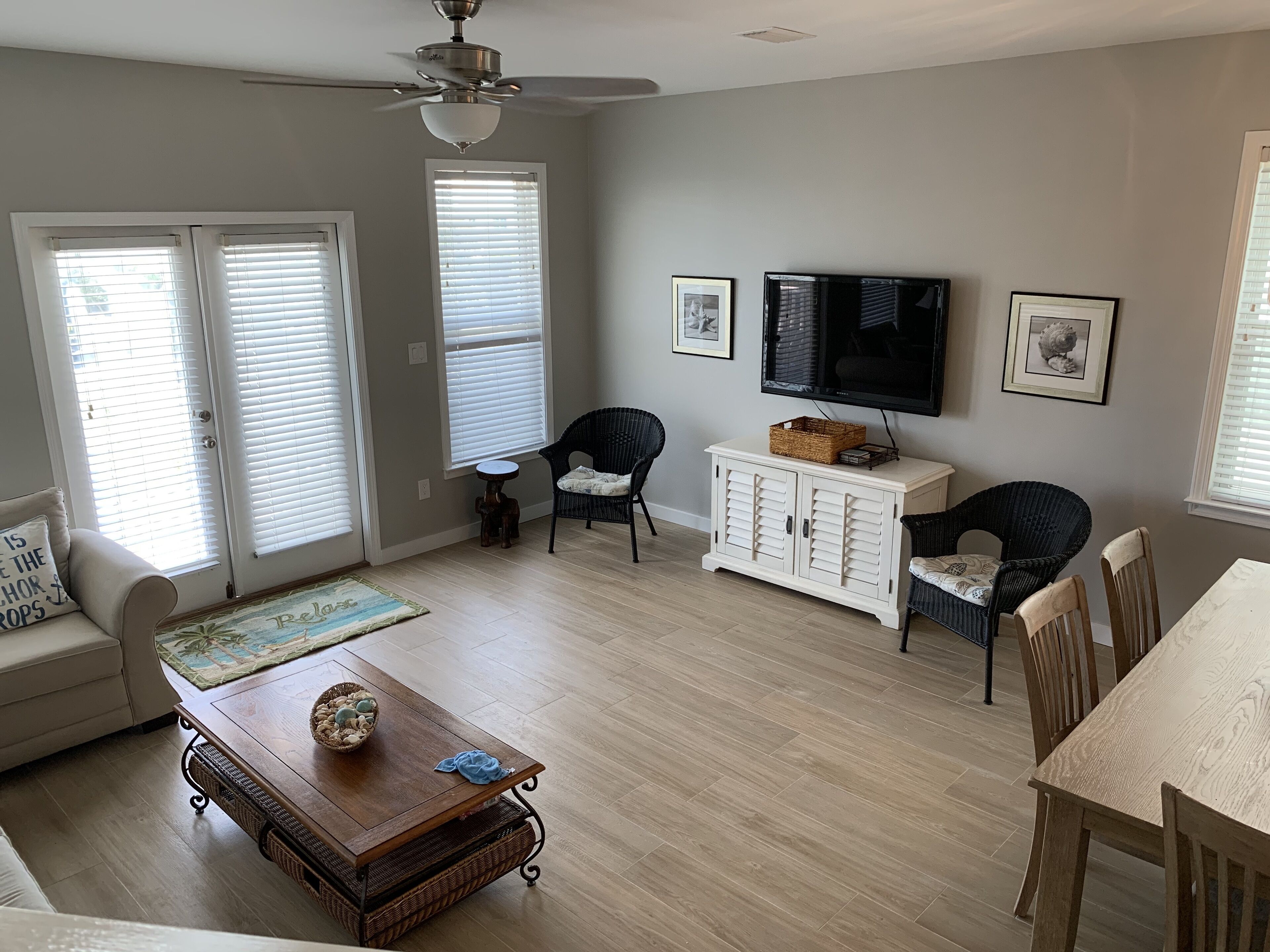 New Remodel 30A, Beautiful Gulf View! 2 minute Walk to Beach,  Community Pool