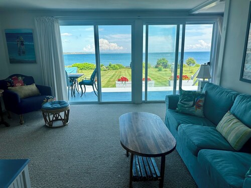 Lovely Oceanfront House With Stunning Views 