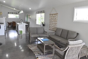Fernseher, Stereoanlage