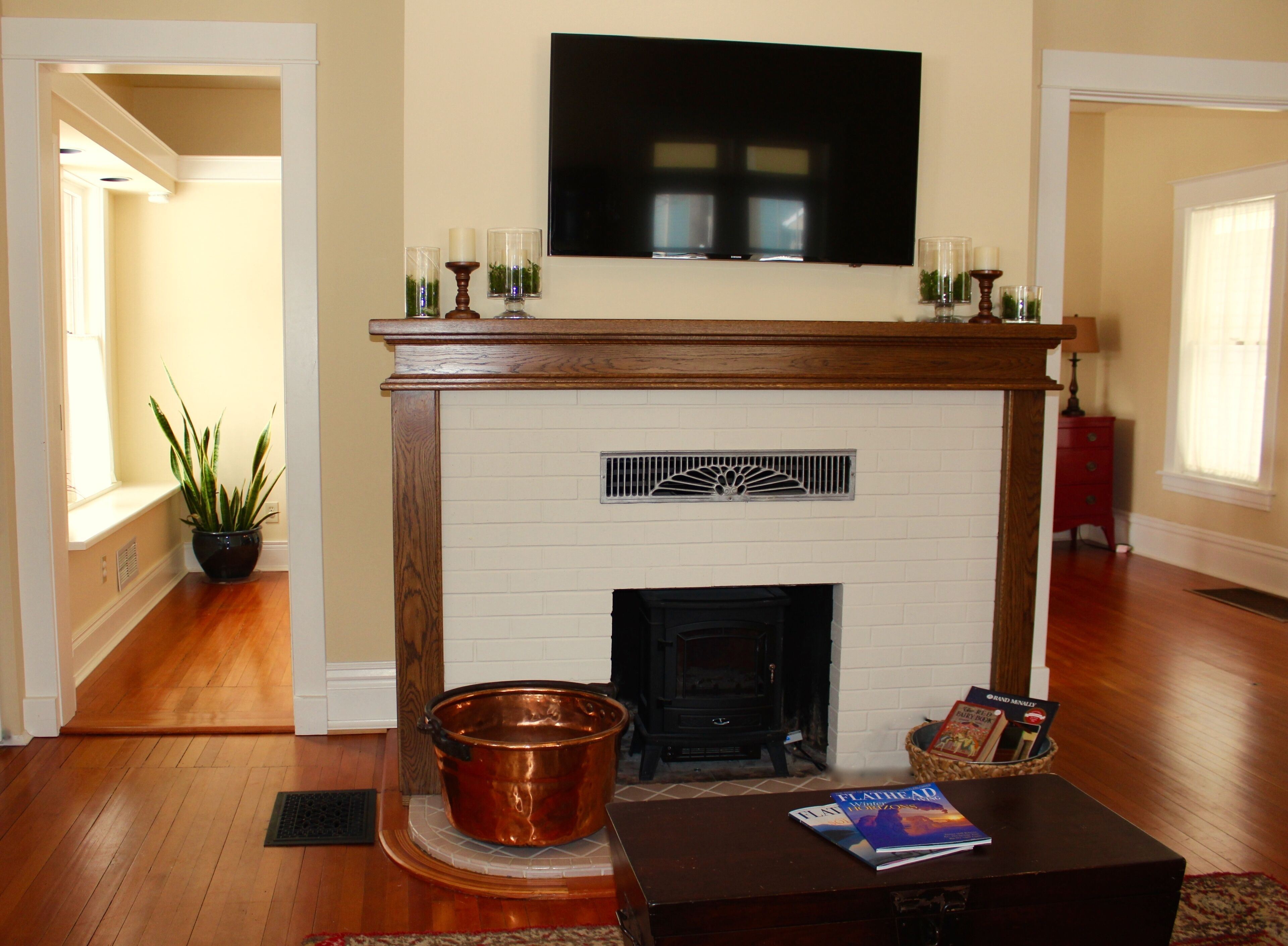 Gorgeous Historic Home on Prime, Quiet, Tree-Lined Block-Walkable to Downtown! 