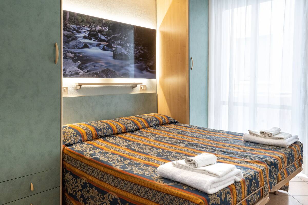 Economy Double or Twin Room, Non Smoking, Balcony | In-room safe, desk, laptop workspace, soundproofing