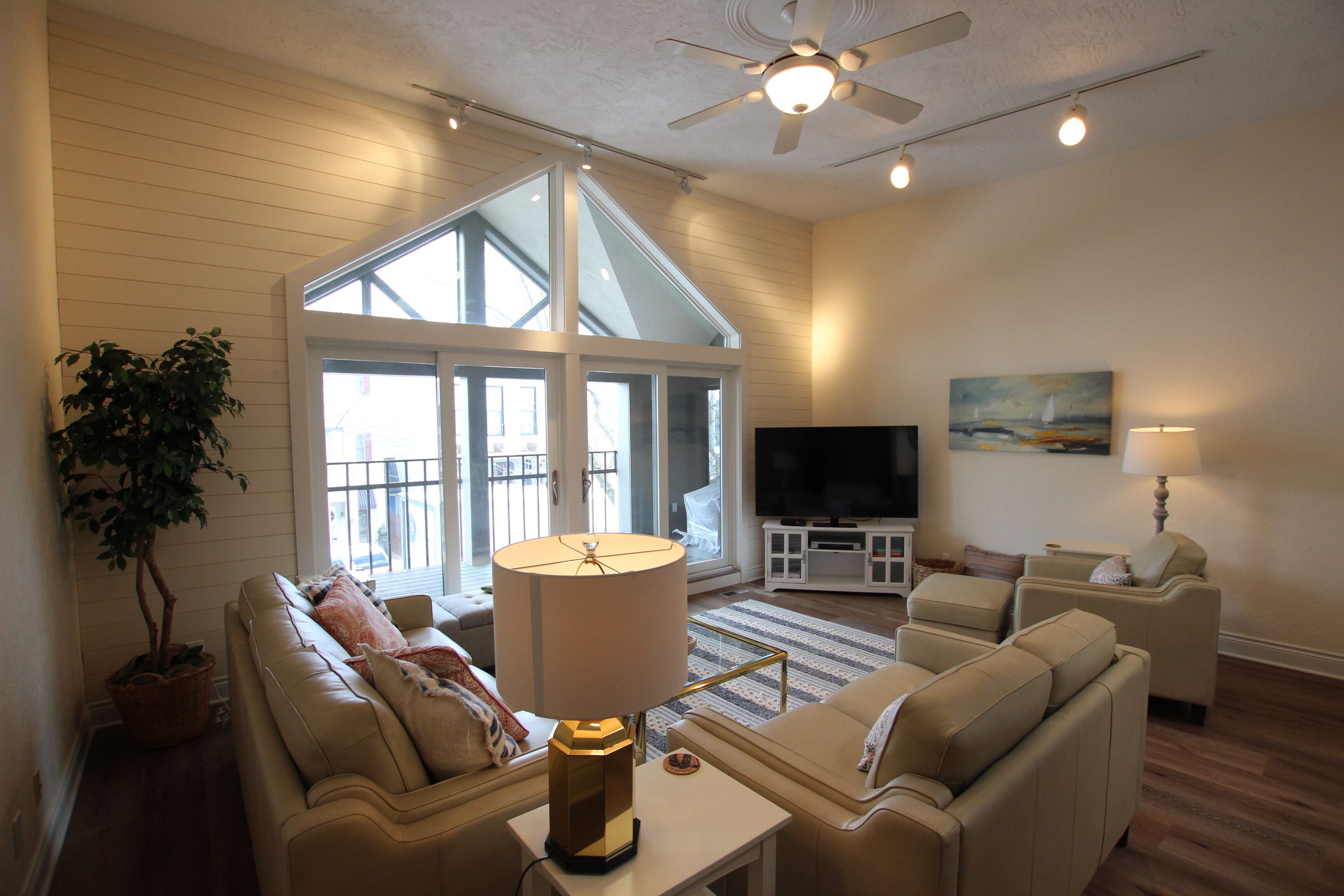 Downtown Charlevoix 3 Bedroom Condominium