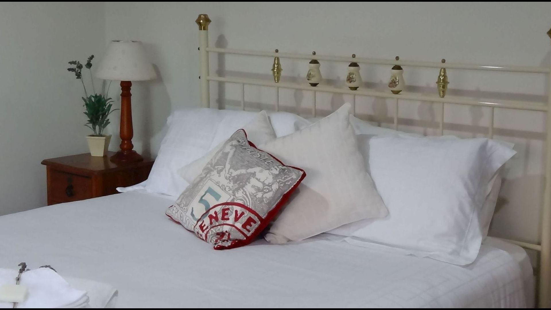 Wirral Grange Vineyard & Cottage — image 7