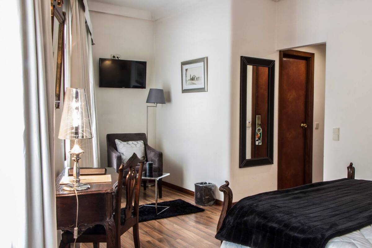 Single Room, Non Smoking | Cribs (free), rollaway beds (surcharge), WiFi (free)