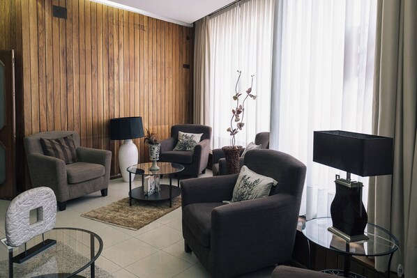 Flat-screen TV - Hotel São José (Porto)