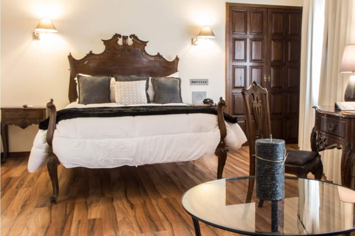 Family Room, Non Smoking | Cribs (free), rollaway beds (surcharge), WiFi (free)