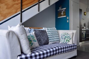 Flat-screen TV - Big Sunny 3Levels House+free Car Park+Central (Wellington)