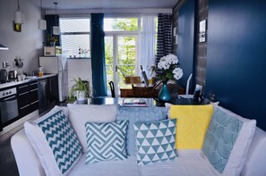 Flat-screen TV - Big Sunny 3Levels House+free Car Park+Central (Wellington)