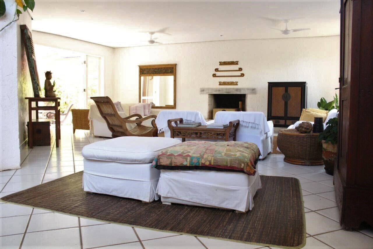 Beautiful 4 bedroom home, tastefully decorated and equipped, single project prox the sea