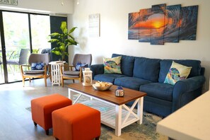 Smart TV, books, stereo