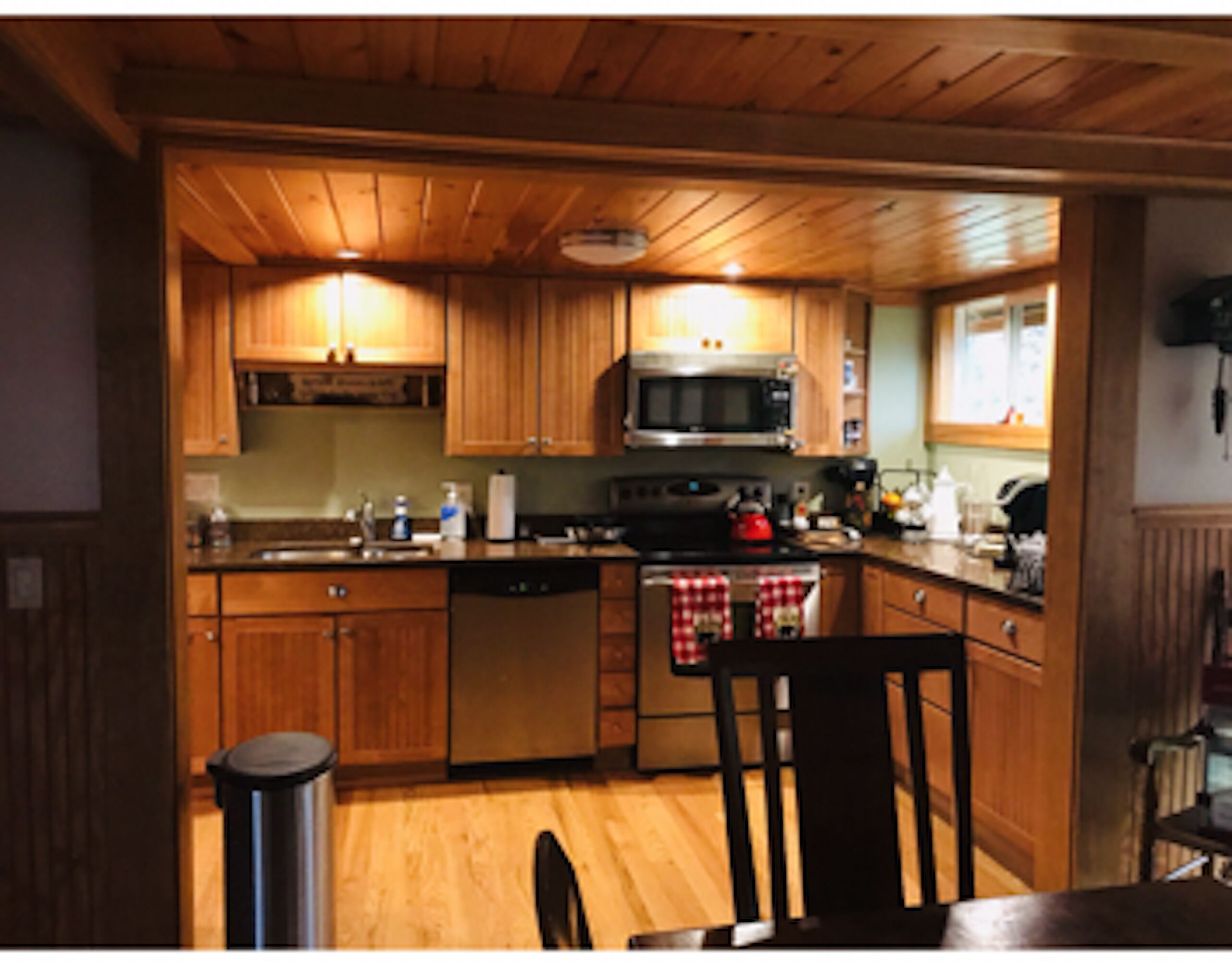 Welcome to Dancing Bear Lodge...The Rustic Charm  of Southern Vermont