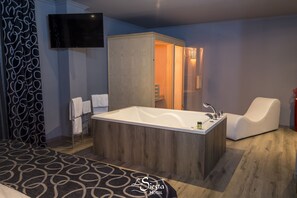 Suite, Sauna | Desk, laptop workspace, free cots/infant beds, rollaway beds - La Siesta (Tordesillas)
