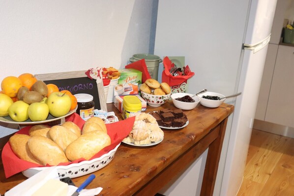 Free daily local cuisine breakfast