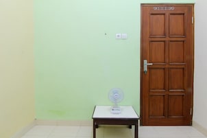 Standard Room, Private Bathroom | Free WiFi, bed sheets
